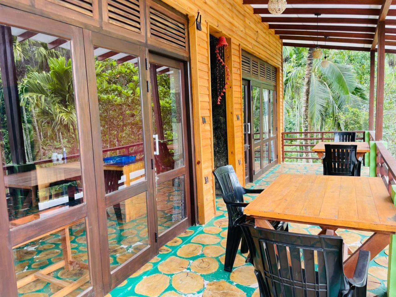 Nine Arch Jungle Inn Элла Экстерьер фото